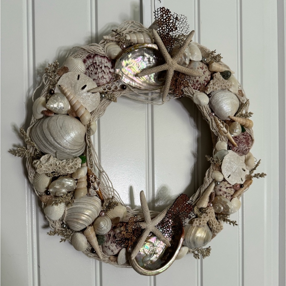 Wreath wall hanging new handmade seashells